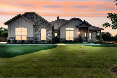 723 Crystal Lk Lane, Red Oak, TX 75154 - Photo 1