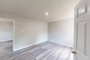 4026 Myrtle St, Dallas, TX 75215 - Photo 13