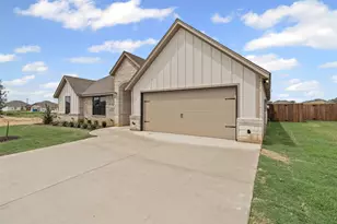 725 Jameson, Springtown, TX 76082 - Photo 3