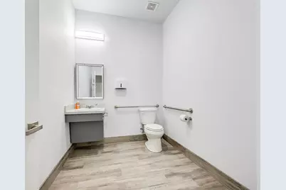 1900 E Henderson Street #2, Cleburne, TX 76031 - Photo 11