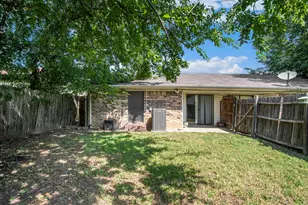 6819 W Cleburne Rd, Fort Worth, TX 76133 - Photo 23