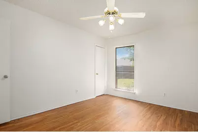 6819 W Cleburne Road, Fort Worth, TX 76133 - Photo 15