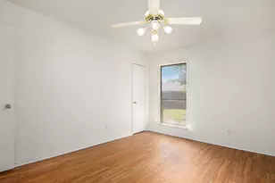 6819 W Cleburne Rd, Fort Worth, TX 76133 - Photo 15