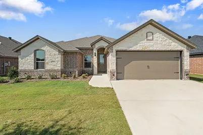 1418 Oleander Drive, Tolar, TX 76476 - Photo 3