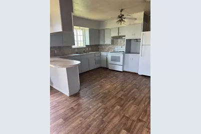 2800 Jerry Mashek Drive, West, TX 76691 - Photo 3