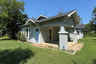 618 Woodard Ave, Cleburne, TX 76033 - Photo 1