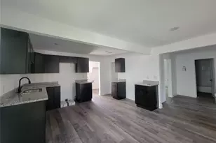 3024 N Crump St, Fort Worth, TX 76106 - Photo 5