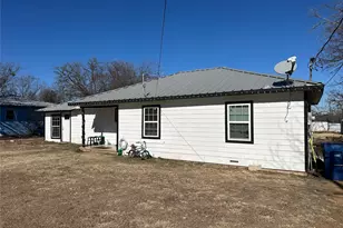 906 7th St, Brownwood, TX 76801 - Photo 3