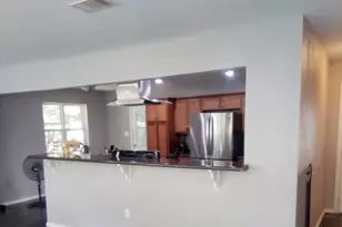 5786 Rockhill Rd, Fort Worth, TX 76112 - Photo 19