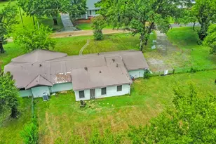 203 S Hogg St, Streetman, TX 75859 - Photo 5