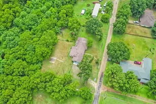 203 S Hogg St, Streetman, TX 75859 - Photo 3