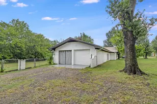 203 S Hogg St, Streetman, TX 75859 - Photo 9