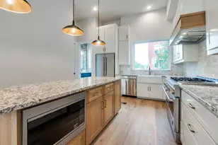 250 E Dallas Rd, Grapevine, TX 76051 - Photo 17