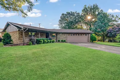 225 34th Street SE, Paris, TX 75460 - Photo 1