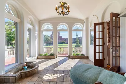 1001 Elizabeth Boulevard, Fort Worth, TX 76110 - Photo 9