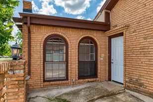 5302 Wonder Dr, Fort Worth, TX 76133 - Photo 3