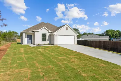 5012 Elizabeth Street, Granbury, TX 76048 - Photo 3