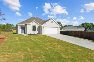 5012 Elizabeth St, Granbury, TX 76048 - Photo 3