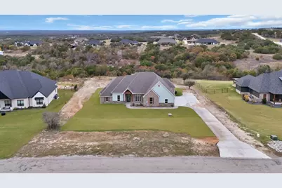 1066 Kingsley Court, Weatherford, TX 76087 - Photo 5