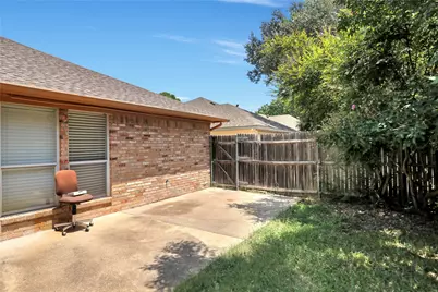 2416 Garden Park Court, Arlington, TX 76013 - Photo 25
