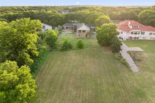 8542 Meadowbrook Dr, Fort Worth, TX 76120 - Photo 15