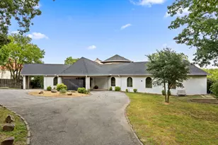 8542 Meadowbrook Dr, Fort Worth, TX 76120 - Photo 1