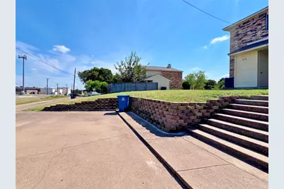816 Red Bud Drive, DeSoto, TX 75115 - Photo 15
