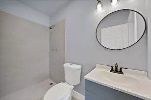 5905 Collins Ct, Granbury, TX 76048 - Photo 19