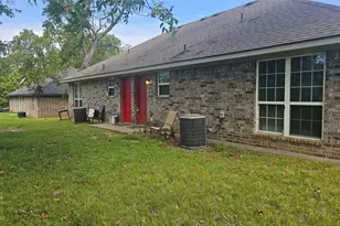 704 Seven Oaks Rd, Bonham, TX 75418 - Photo 3