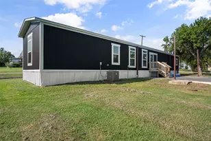 421 S Garitty St, Frost, TX 76641 - Photo 25