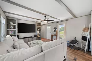 421 S Garitty St, Frost, TX 76641 - Photo 7