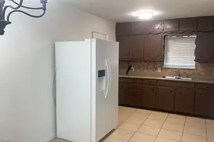 212 Hallbrook Dr, Fort Worth, TX 76134 - Photo 9