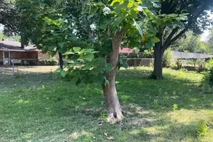 212 Hallbrook Dr, Fort Worth, TX 76134 - Photo 25