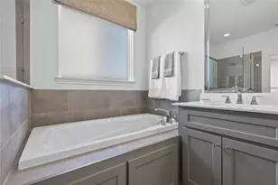 1017 Karis Blvd, Crowley, TX 76036 - Photo 19