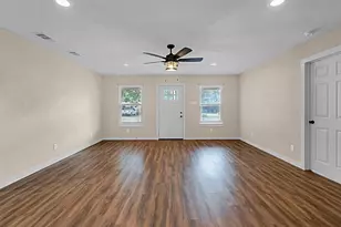 210 N Harrison St, McGregor, TX 76657 - Photo 5