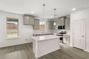 110 Honey Bee Dr, Cleburne, TX 76031 - Photo 5