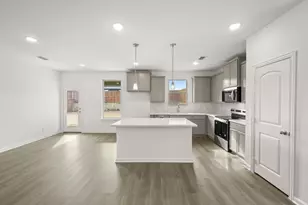 110 Honey Bee Dr, Cleburne, TX 76031 - Photo 7