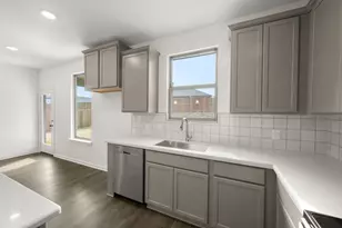 110 Honey Bee Dr, Cleburne, TX 76031 - Photo 7