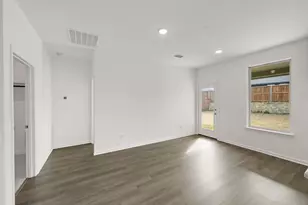 110 Honey Bee Dr, Cleburne, TX 76031 - Photo 11