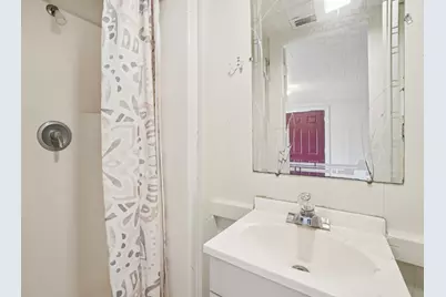 302 S Wood Street, Cleburne, TX 76033 - Photo 27