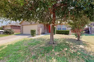 708 Lark Dr, Aubrey, TX 76227 - Photo 5