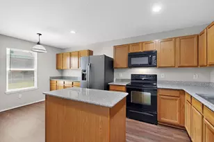 708 Lark Dr, Aubrey, TX 76227 - Photo 15