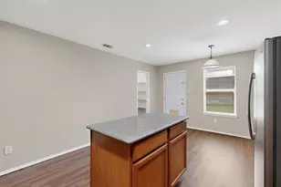 708 Lark Dr, Aubrey, TX 76227 - Photo 17