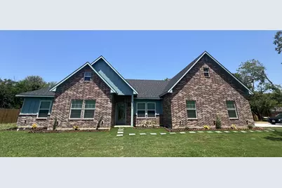 300 Austin Street, Alvarado, TX 76009 - Photo 1