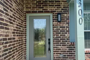 300 Austin St, Alvarado, TX 76009 - Photo 3