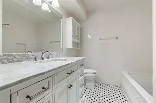 7904 Royal Ln, Dallas, TX 75230 - Photo 11