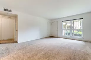 7904 Royal Ln, Dallas, TX 75230 - Photo 3