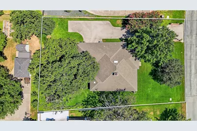 702 Kiowa Drive W, Lake Kiowa, TX 76240 - Photo 37