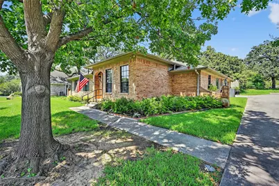 702 Kiowa Drive W, Lake Kiowa, TX 76240 - Photo 5