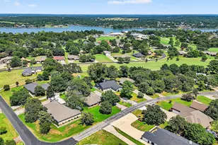 702 Kiowa Dr W, Lake Kiowa, TX 76240 - Photo 31